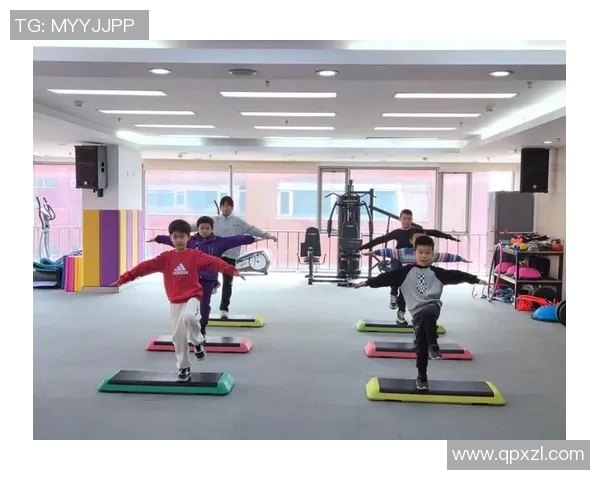 以体能训练为核心提升身体素质探索多维度健康管理与运动表现优化路径